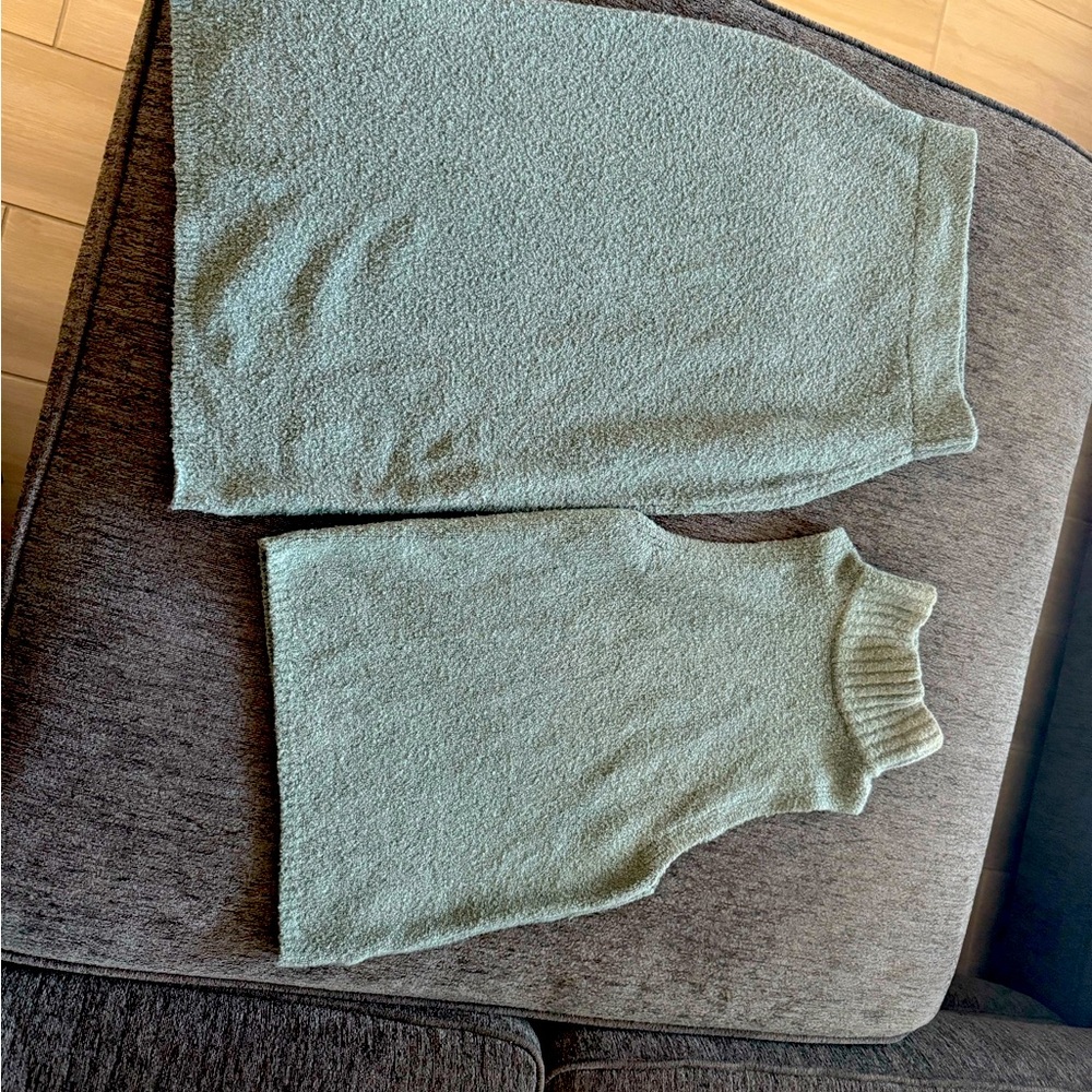 Sleevless Turtleneck